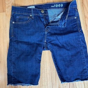 Gap 1969 super stretchy jean cut off shorts